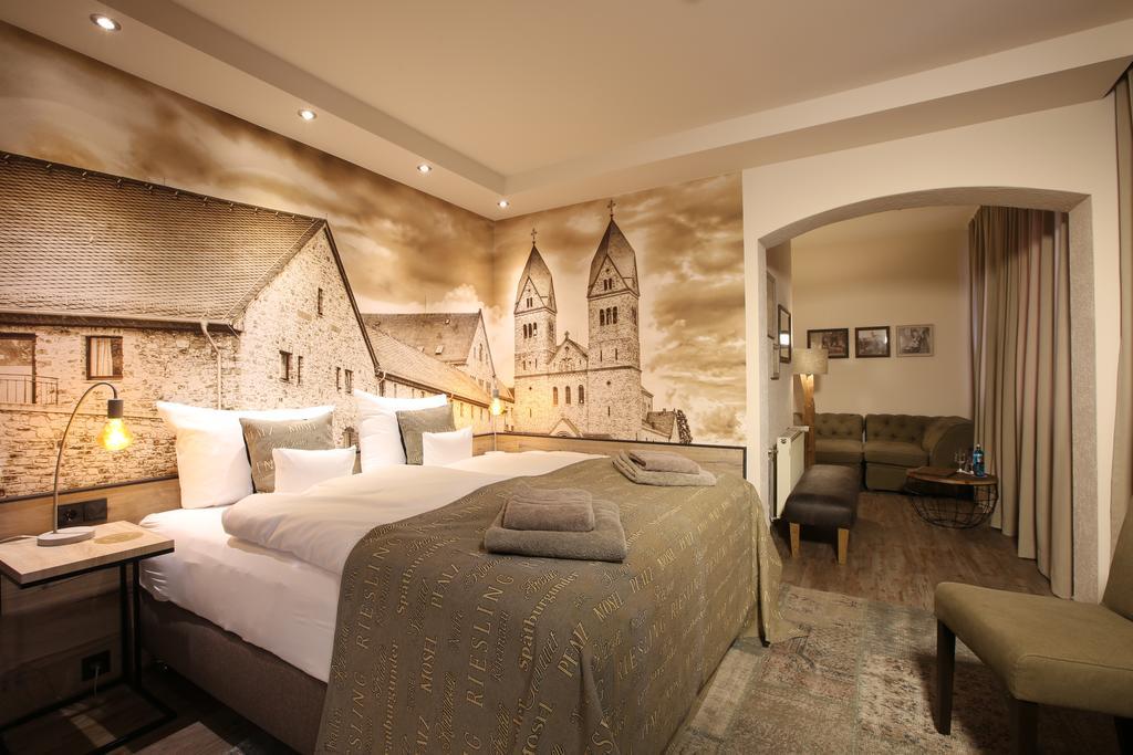 Naegler'S Fine Lounge Hotel Oestrich-Winkel Esterno foto