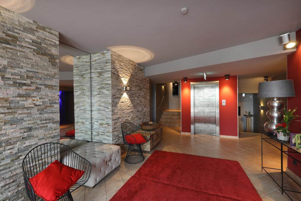 Naegler'S Fine Lounge Hotel Oestrich-Winkel Esterno foto