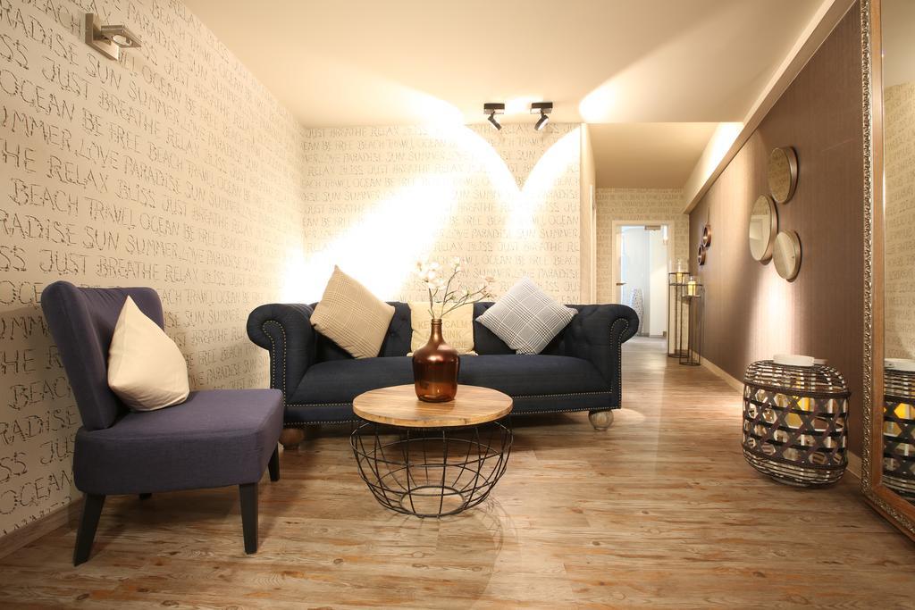 Naegler'S Fine Lounge Hotel Oestrich-Winkel Esterno foto