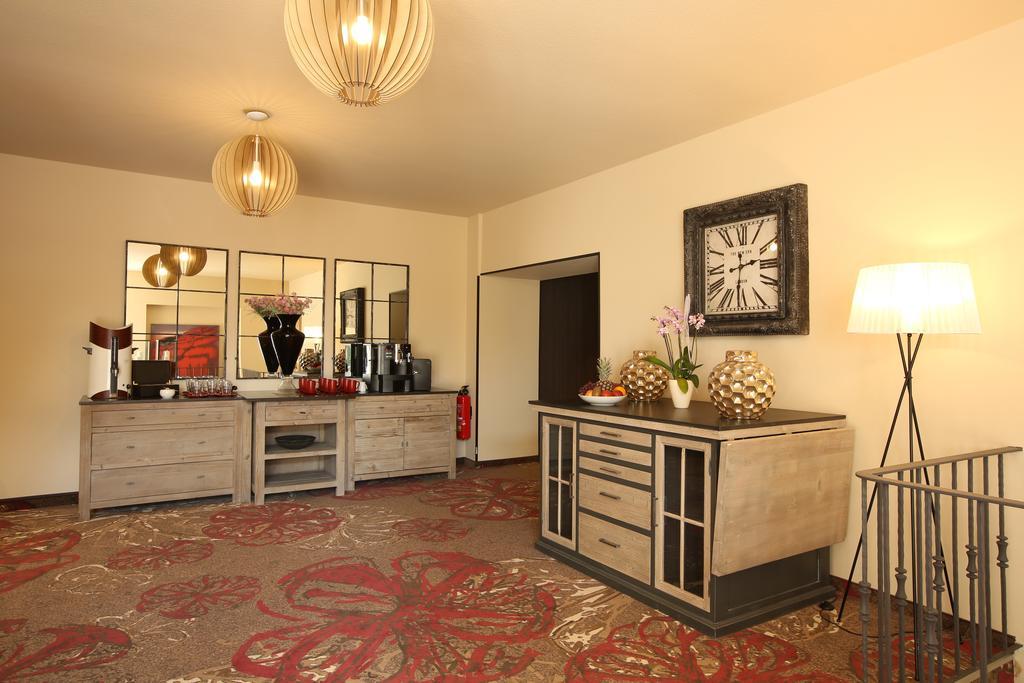 Naegler'S Fine Lounge Hotel Oestrich-Winkel Esterno foto
