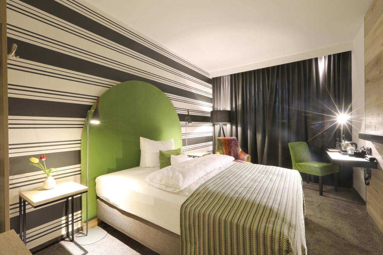 Naegler'S Fine Lounge Hotel Oestrich-Winkel Esterno foto